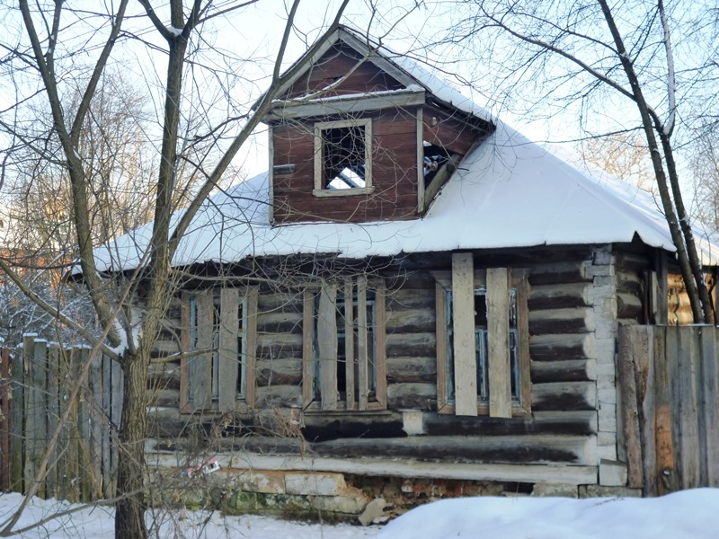 Дом, в котором жила семья Карповых